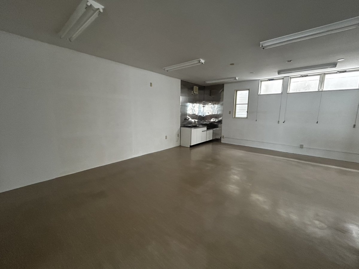 内観:奥行きと柱位置の把握に適したアングル