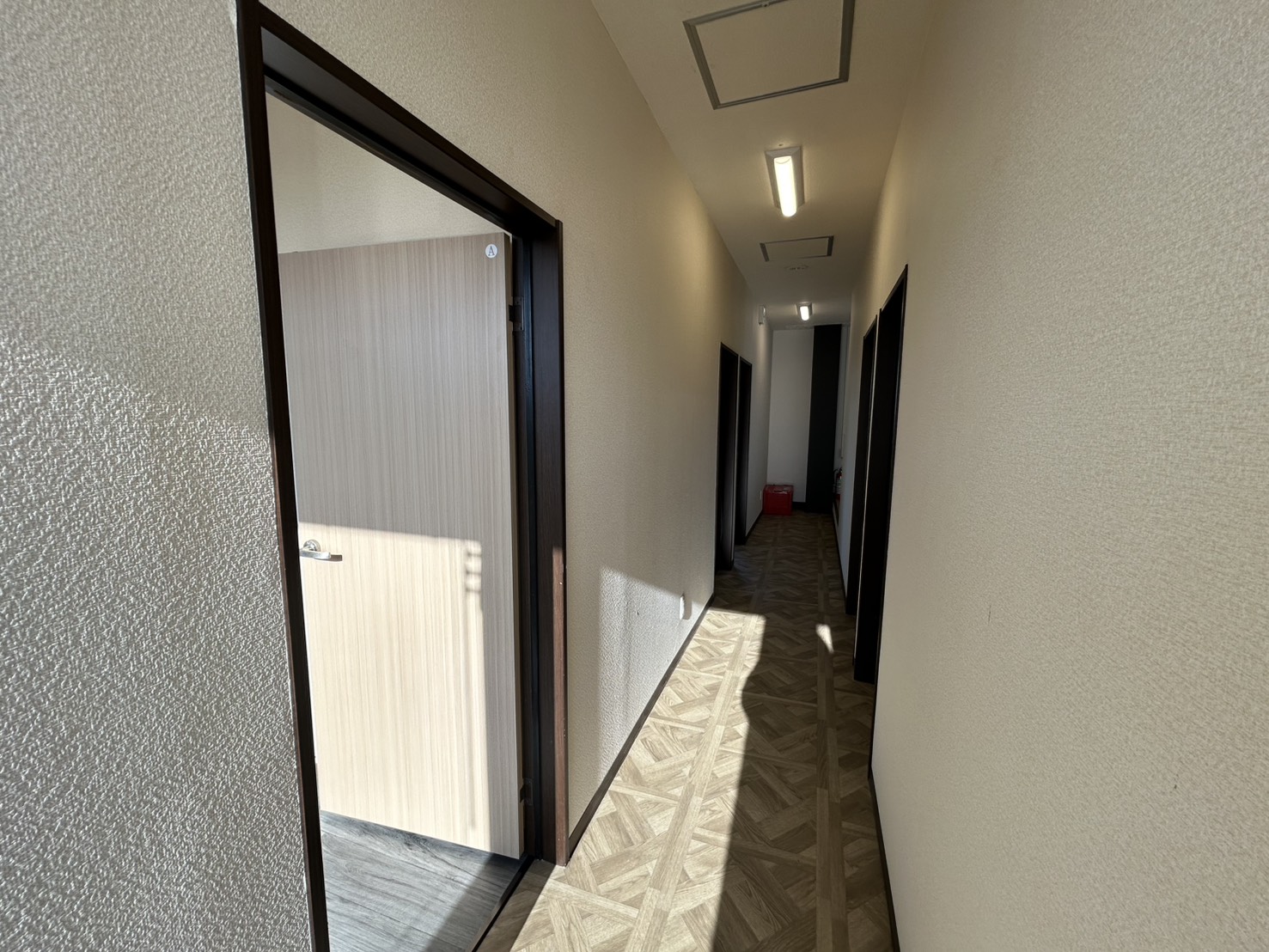 室内 メインスペース 1