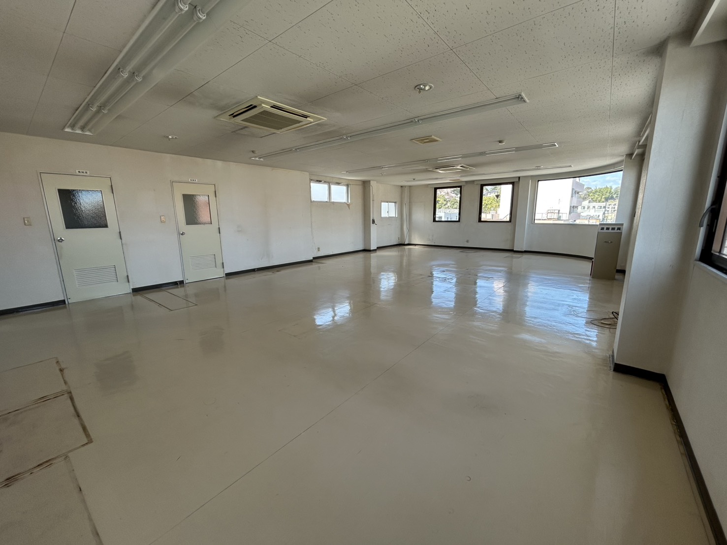 室内 広さが分かるメインスペース